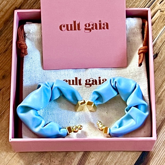 🌺🎉HP🎉🌺 NWT Cult Gaia Sanura Earrings Ice Blue - Picture 4 of 16
